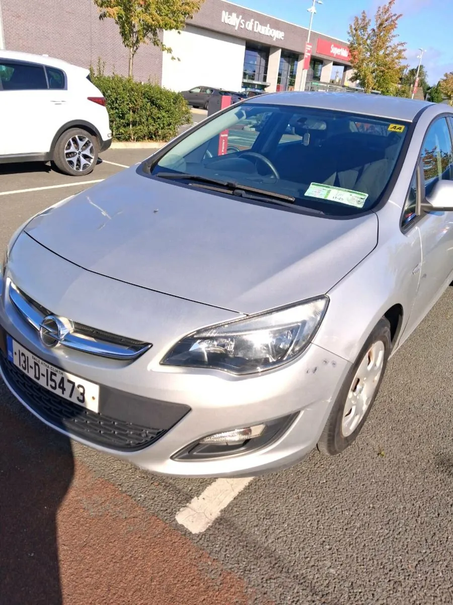 Opel astra 13 saloon - Image 3