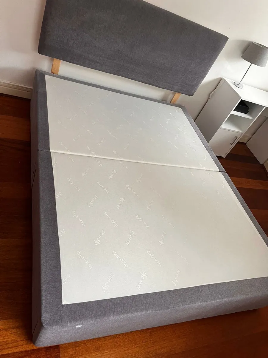 Double bed - Image 2