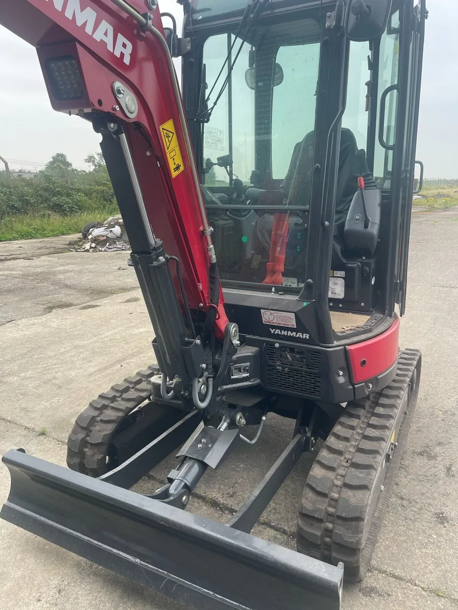 2.6 ton mini digger NEVER USED  2023 - Image 4