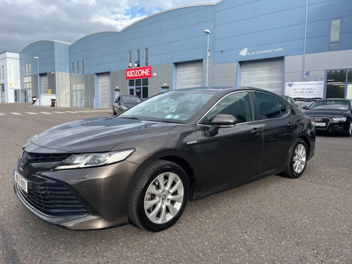 TOYOTA CAMRY - BLACK LEATHER - Image 3