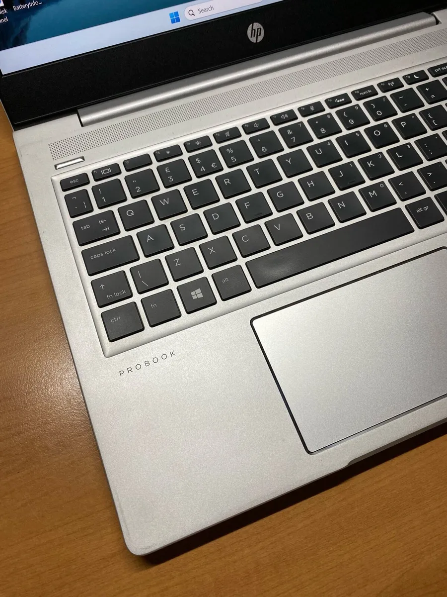 HP i5 pro 16-256 win 11 - Image 3
