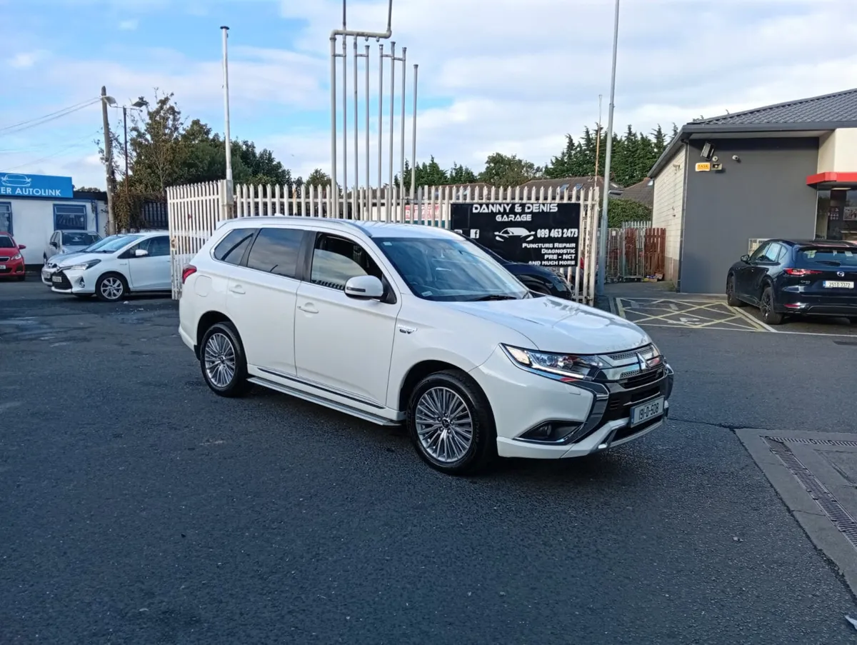Mitsubishi Outlander 2019 phev - Image 1