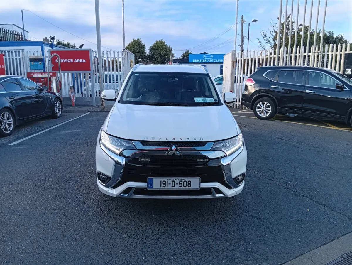 Mitsubishi Outlander 2019 phev - Image 2