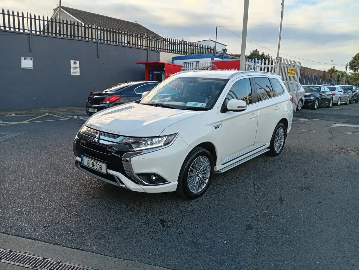 Mitsubishi Outlander 2019 phev - Image 3