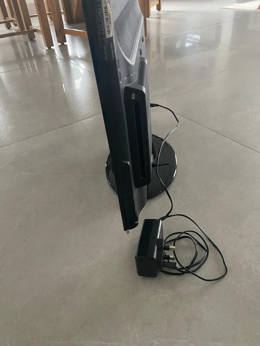 22 inch TV - Image 2