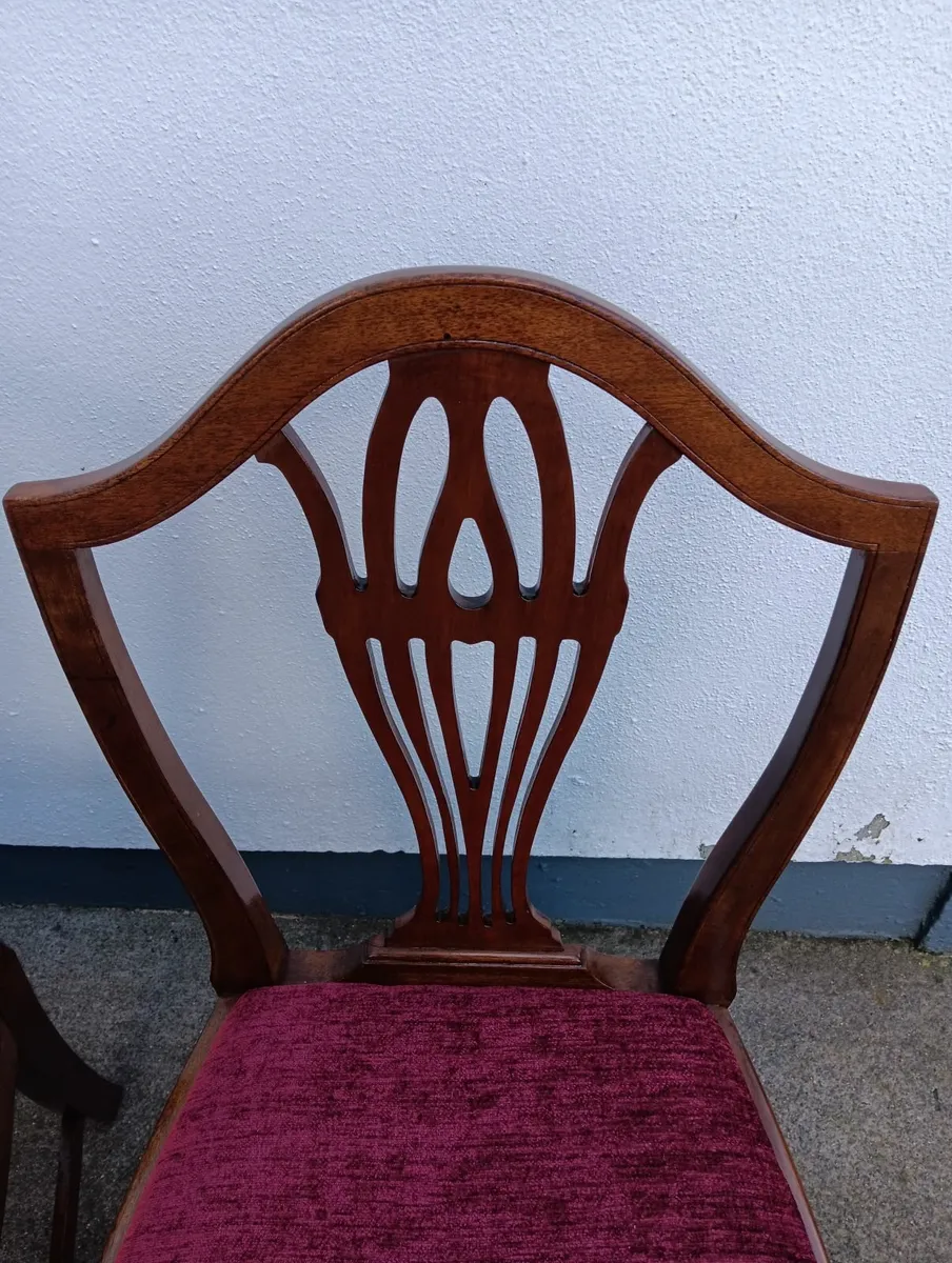 A pair of stylish chairs - Image 1