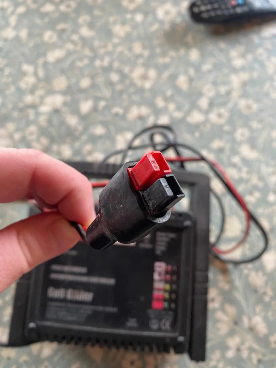 Golf Glider battery charger for sale - Image 3