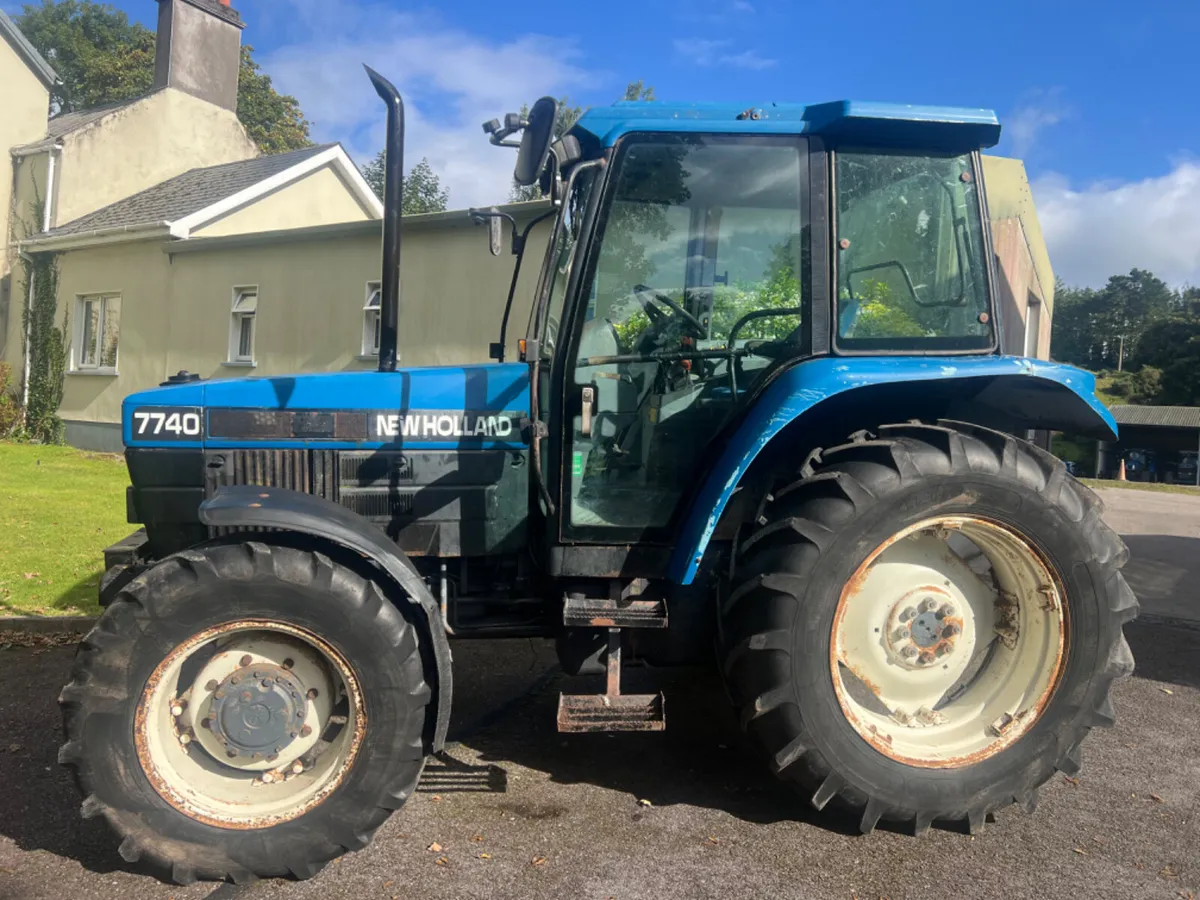 New Holland 7740 Dual Power. - Image 2