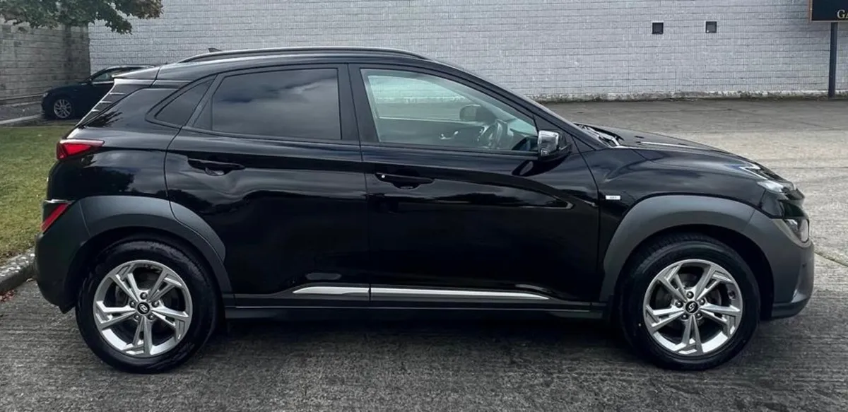 2021 Hyundai Kona Executive - Image 3