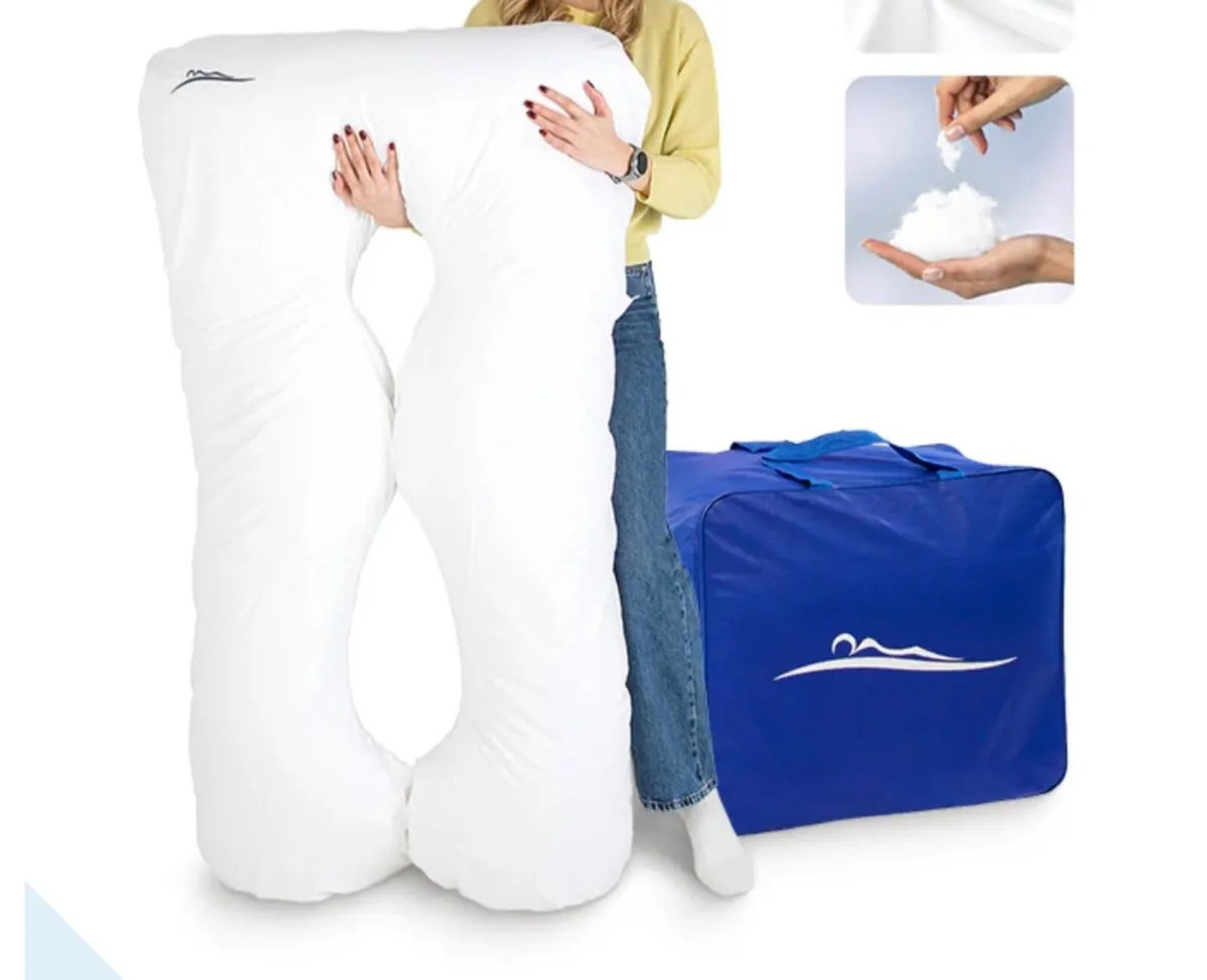 Large Pregnancy Pillow (Immaculate Condition)