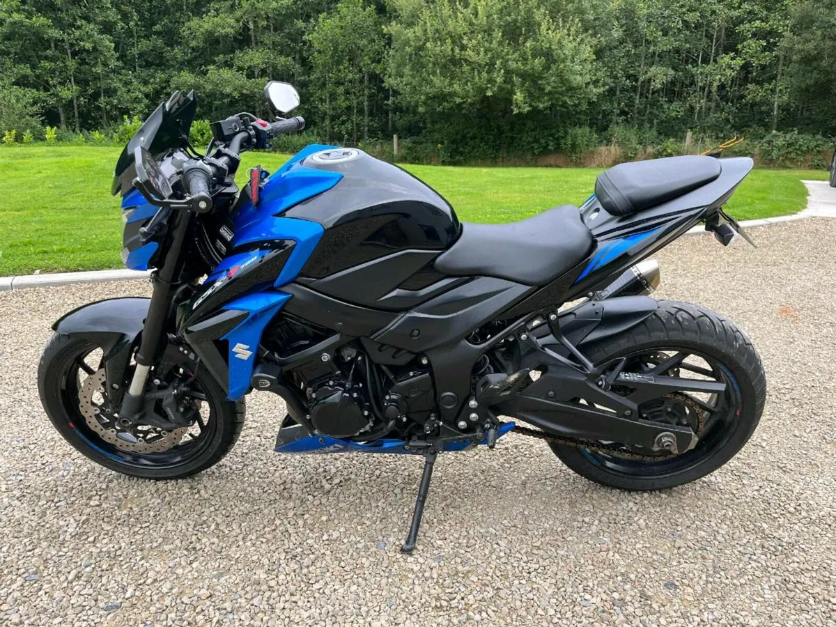 Suzuki GSXS 750 - Image 2