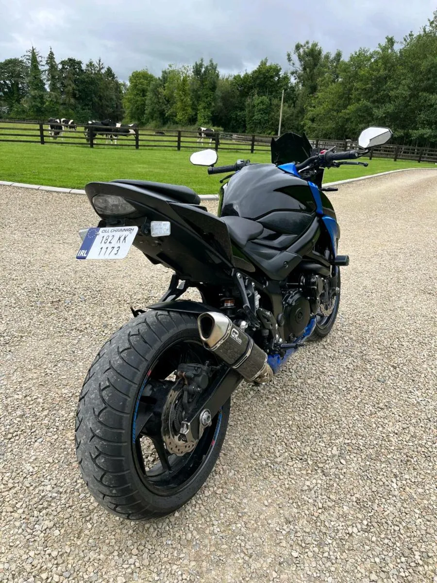 Suzuki GSXS 750 - Image 4