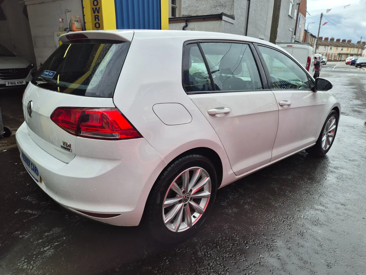 Volkswagen Golf 2015 - Image 2