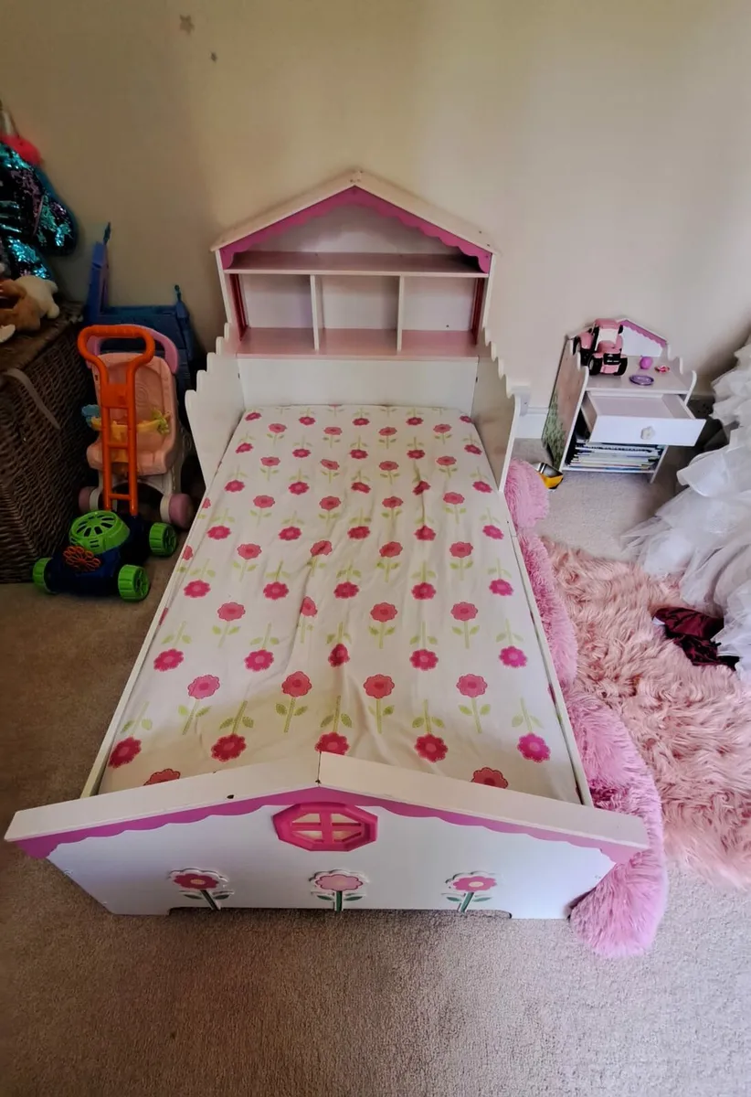 Bed suitable up to 4- 5 year old - Image 2