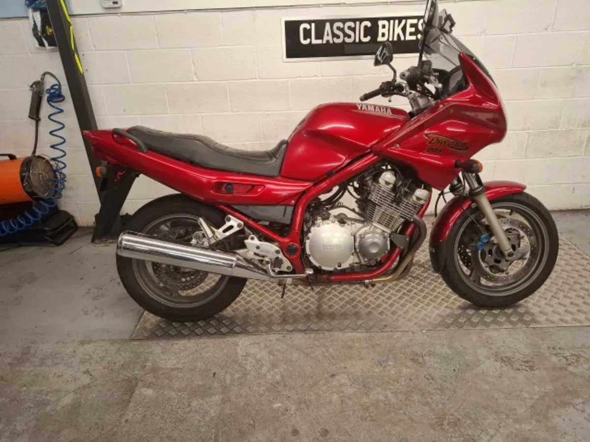 YAMAHA Diversion 900 2001 - Image 1