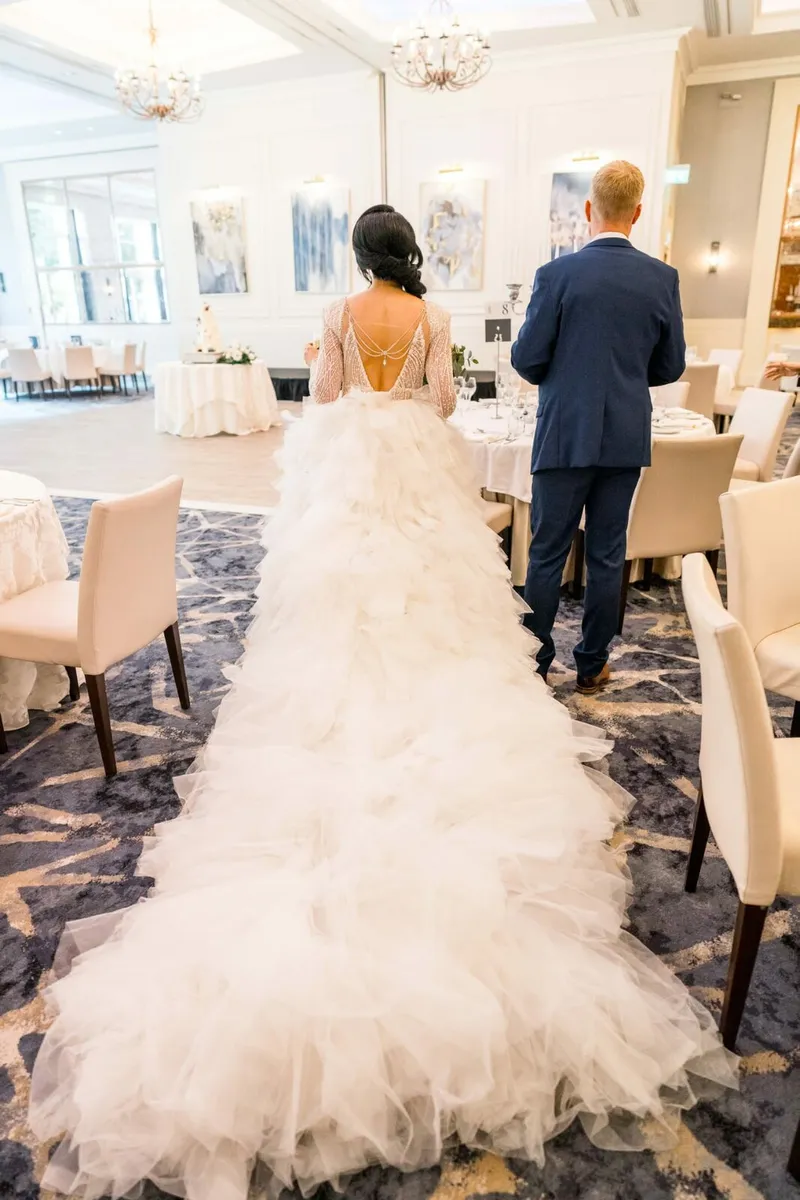 Wedding dress for sale - Image 2