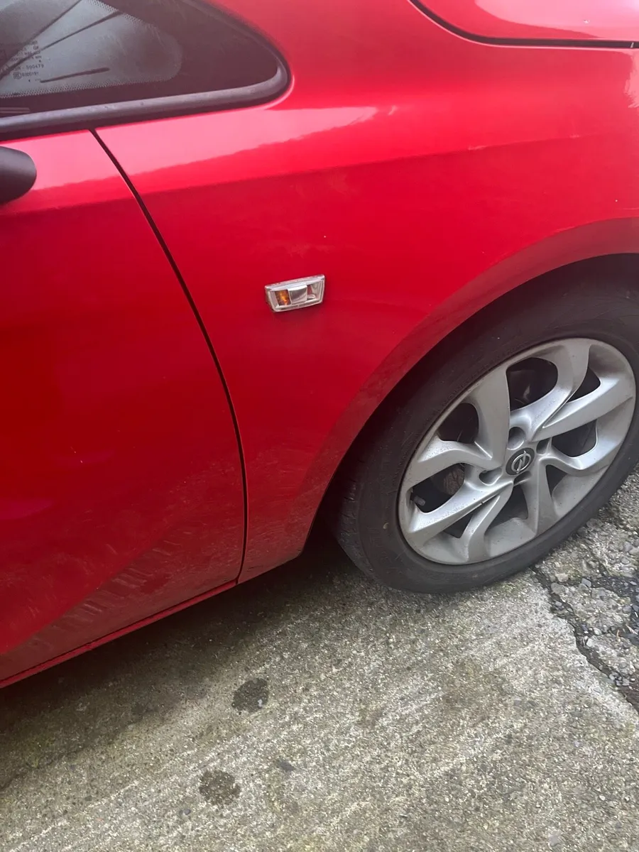 Car - Image 3