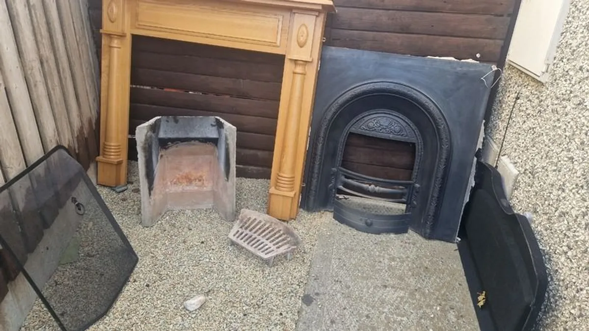 Fire place - Image 1