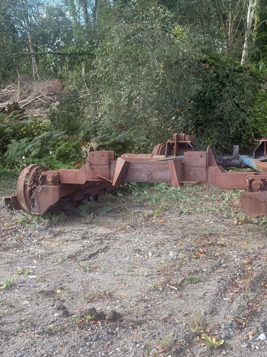 Kh full track undercarriage frame - Image 3