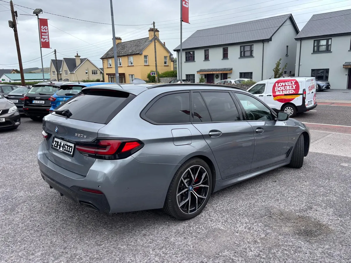 BMW 5-Series 2023  M  SPORT PRO  HYBRID  AUTO - Image 2