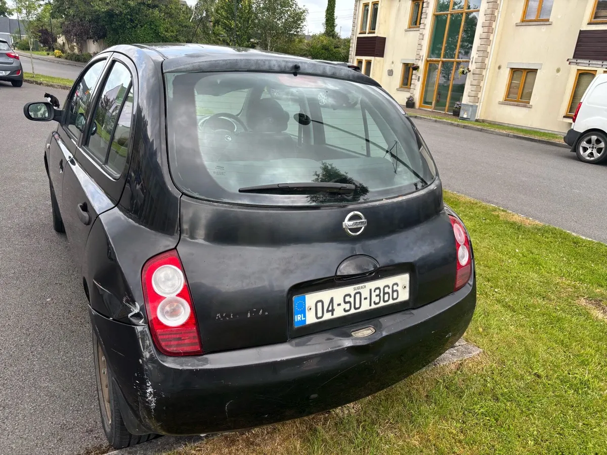 Nissan 2004 - Image 3
