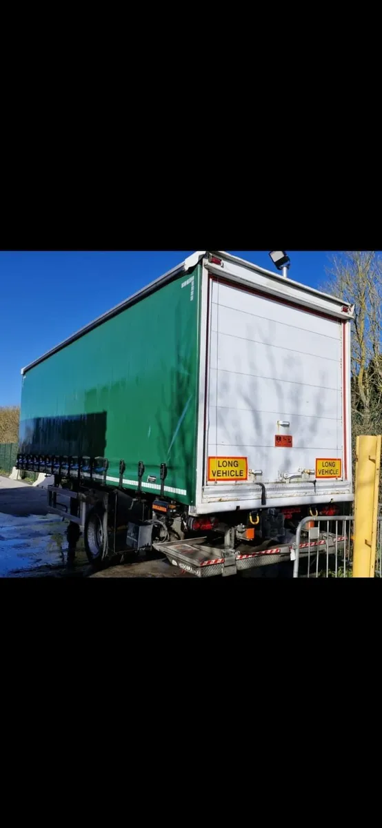 27 foot urban trailer - Image 3