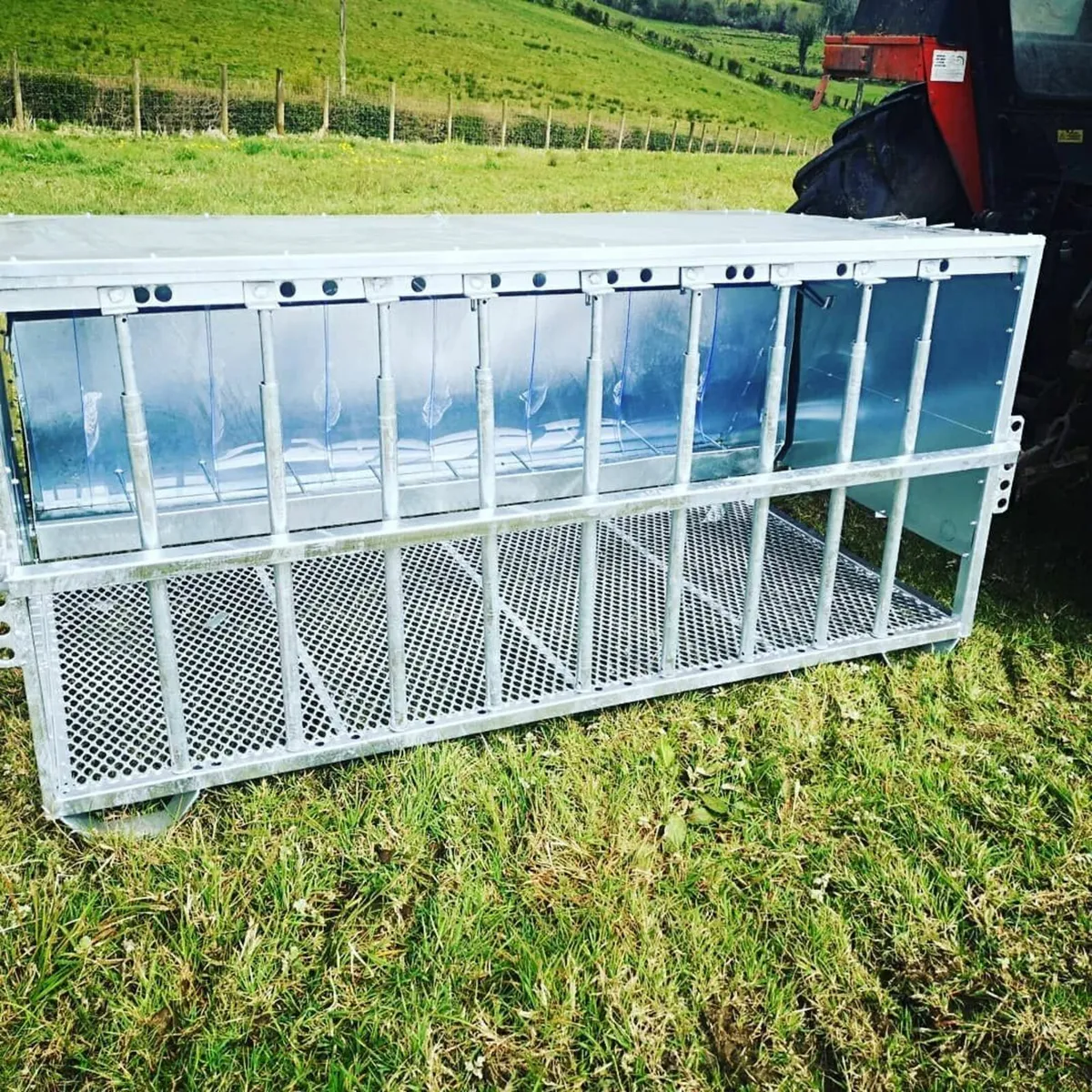 Mesh Lamb Creep Feeders. Adjustable bars - Image 1