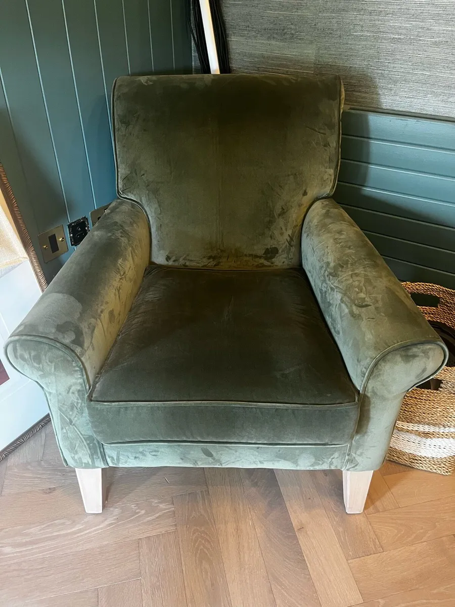 Green Velvet Chair - Image 1