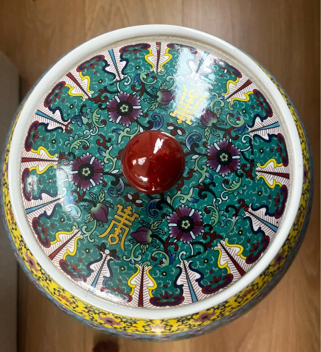 Chinese Porcelain Pot - Image 3