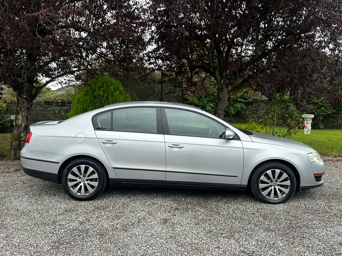 VW Passat Low Mileage 1 Owner - Image 3