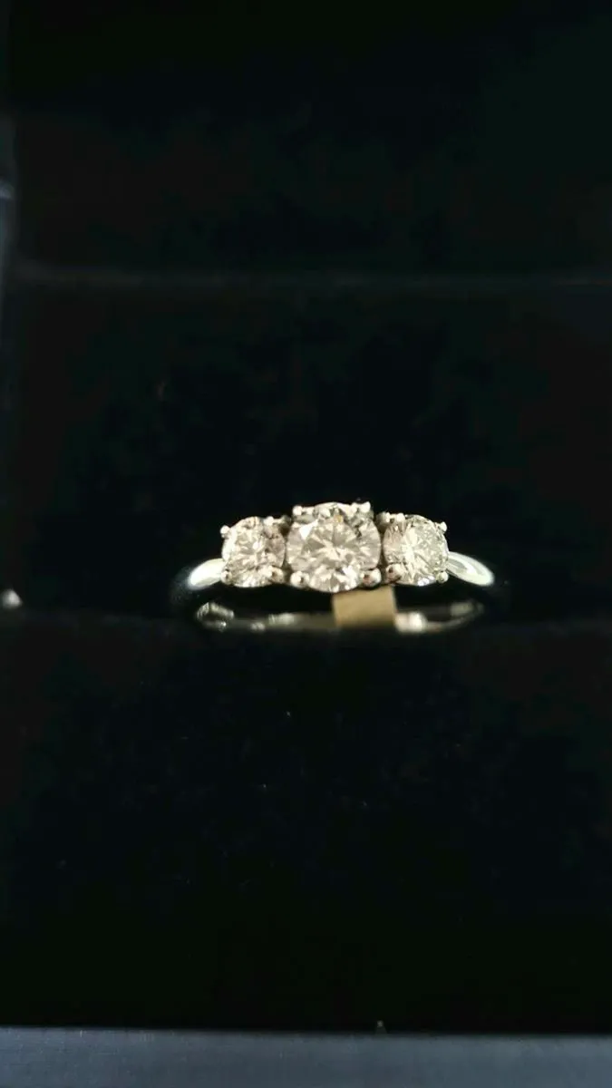 3 Diamond Ring - Image 1