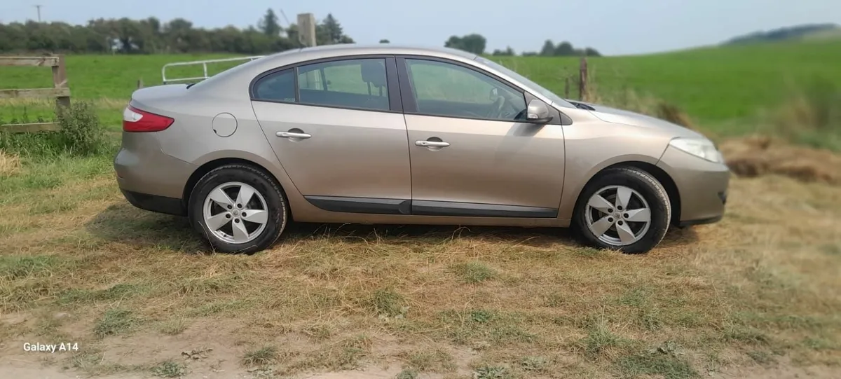 Renault Fluence 2012 - Image 4