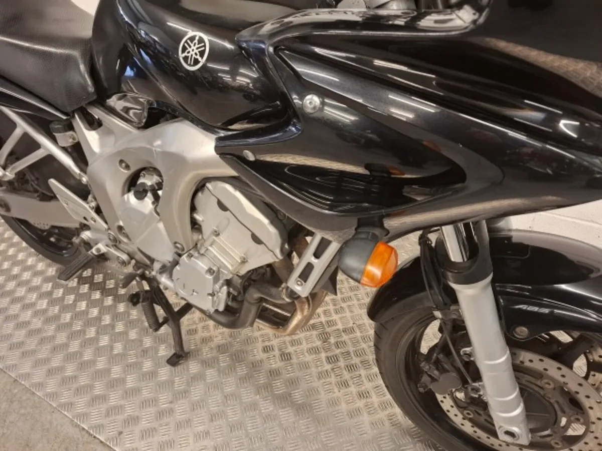 YAMAHA Fazer 600 2008 - Image 4