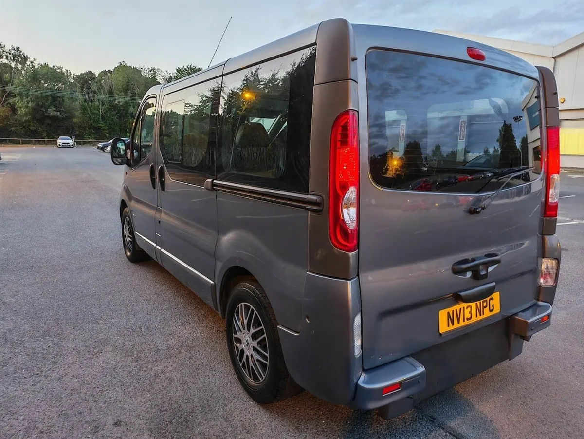 vauxhall vivaro 2.0 cdti  minibus low mileage - Image 4