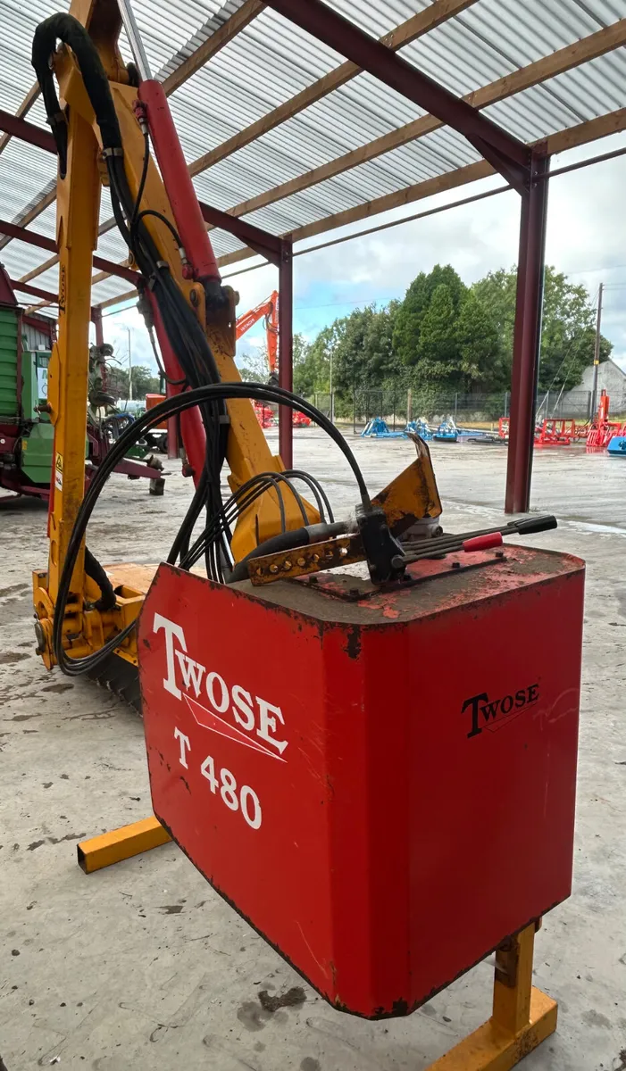 Twose  Hedgecutter - Image 1