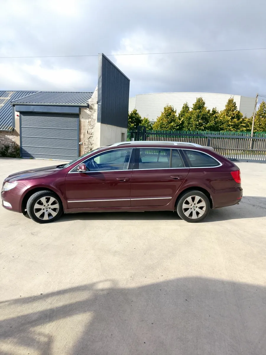 Skoda Superb 2010 - Image 4