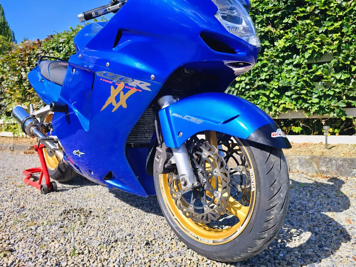 00 Honda CBR 1100XX BLACKBIRD TAXED 1 YR - Image 2