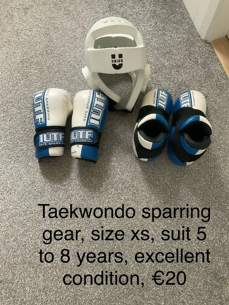 Taekwondo sparring gear, size xs, 5 to 8 years