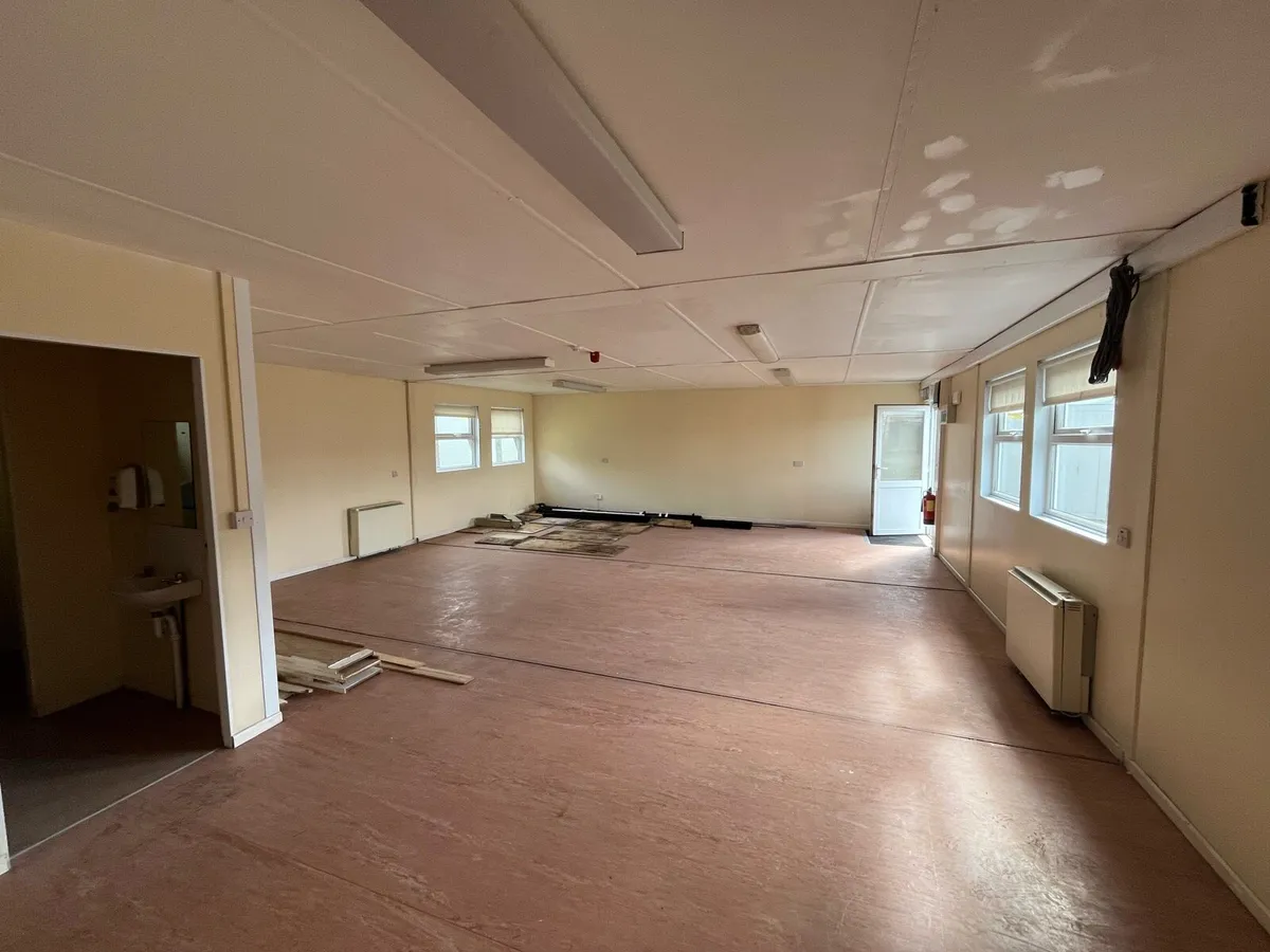 11m x 8m Office unit - Image 4