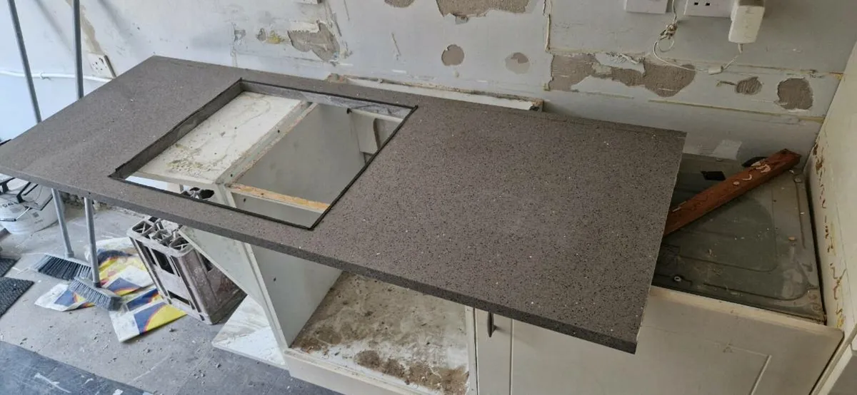 QUARTZ COUNTERTOP - Image 4
