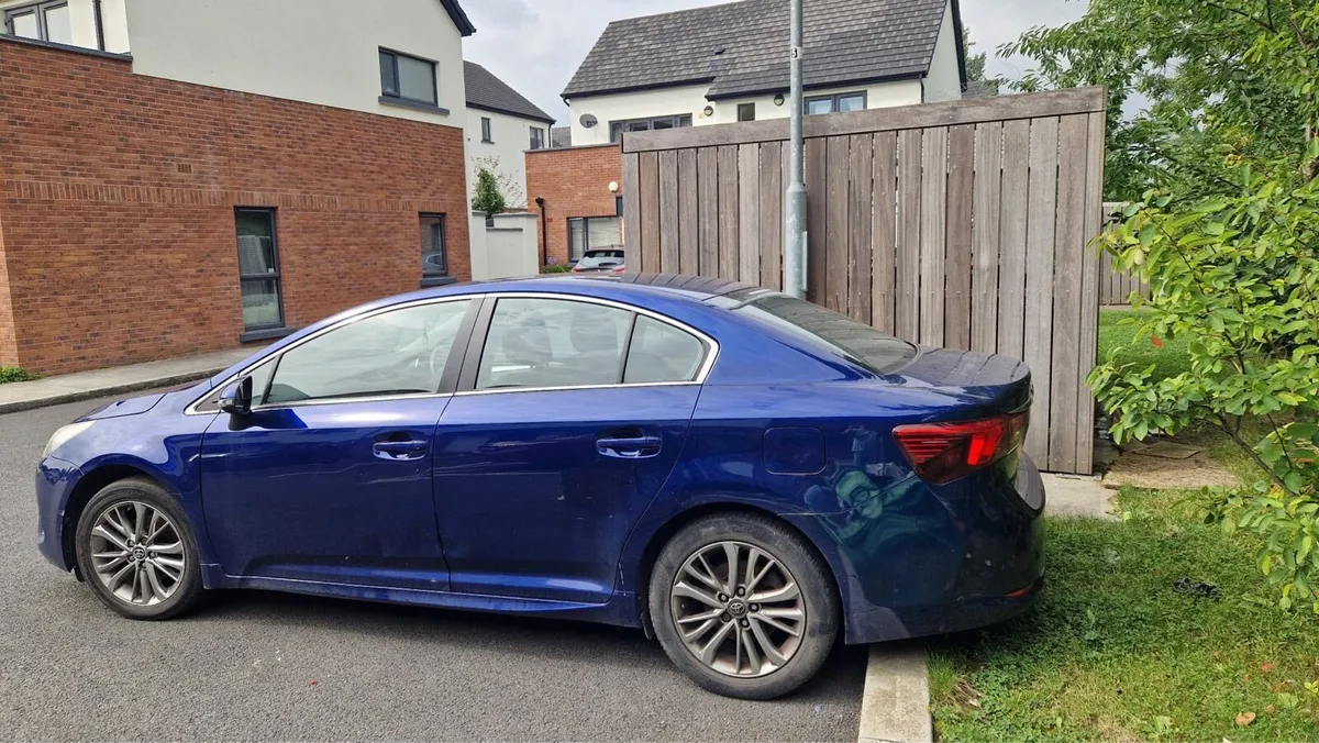 162 TOYOTA AVENSIS BUSINESS EDITION NEEDS ENGINE - Image 3