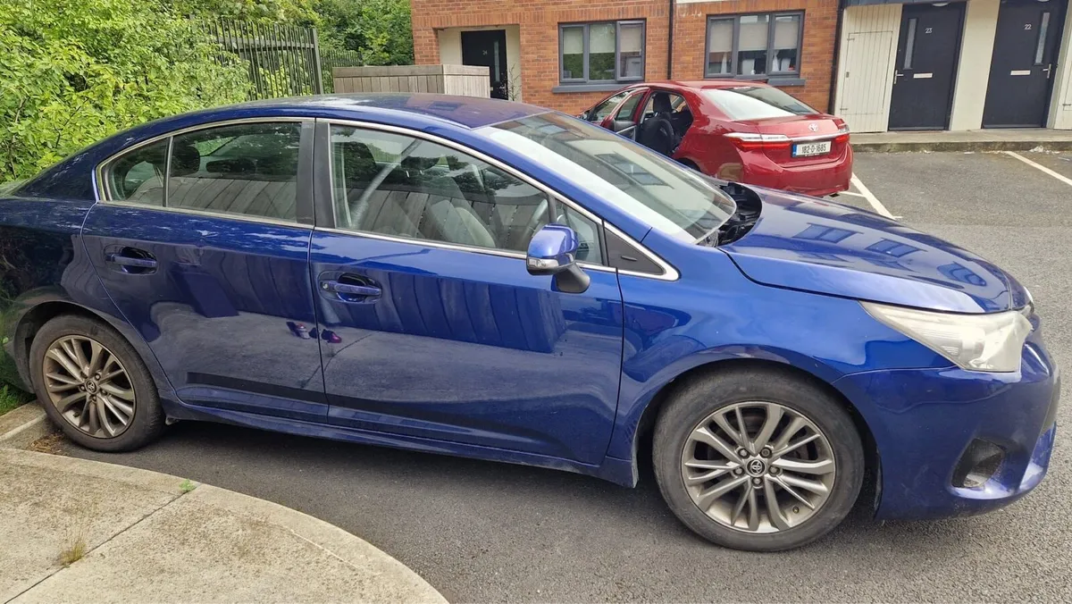 162 TOYOTA AVENSIS BUSINESS EDITION NEEDS ENGINE - Image 4