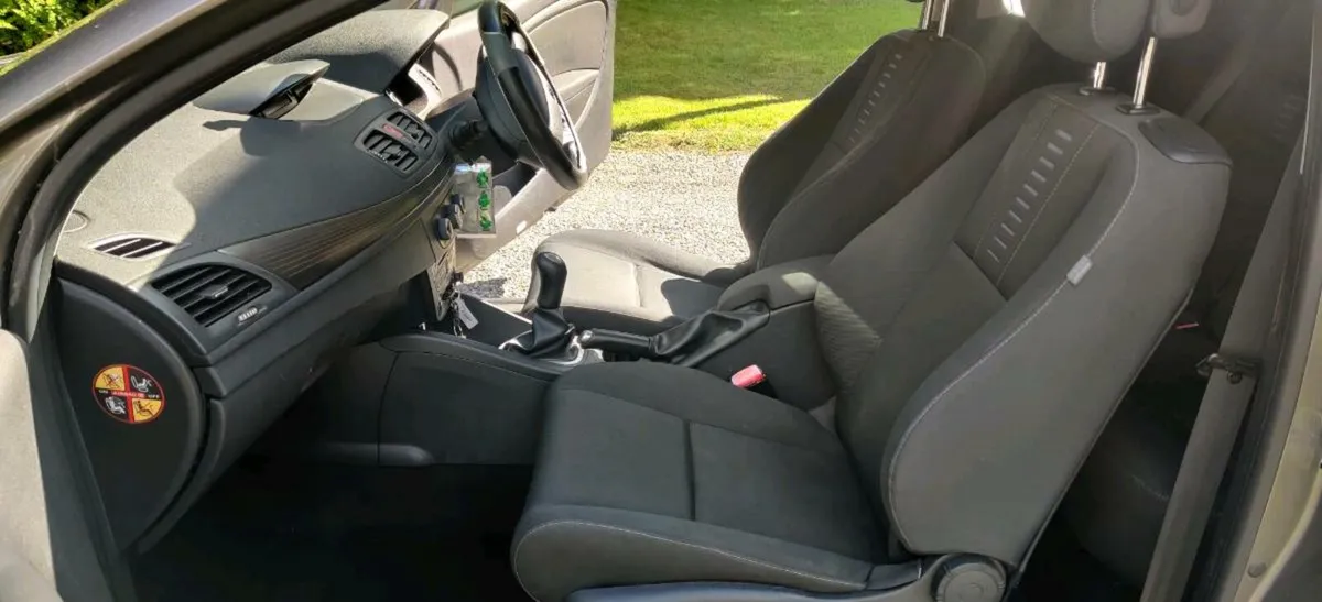 Renault megane coupe - Image 3