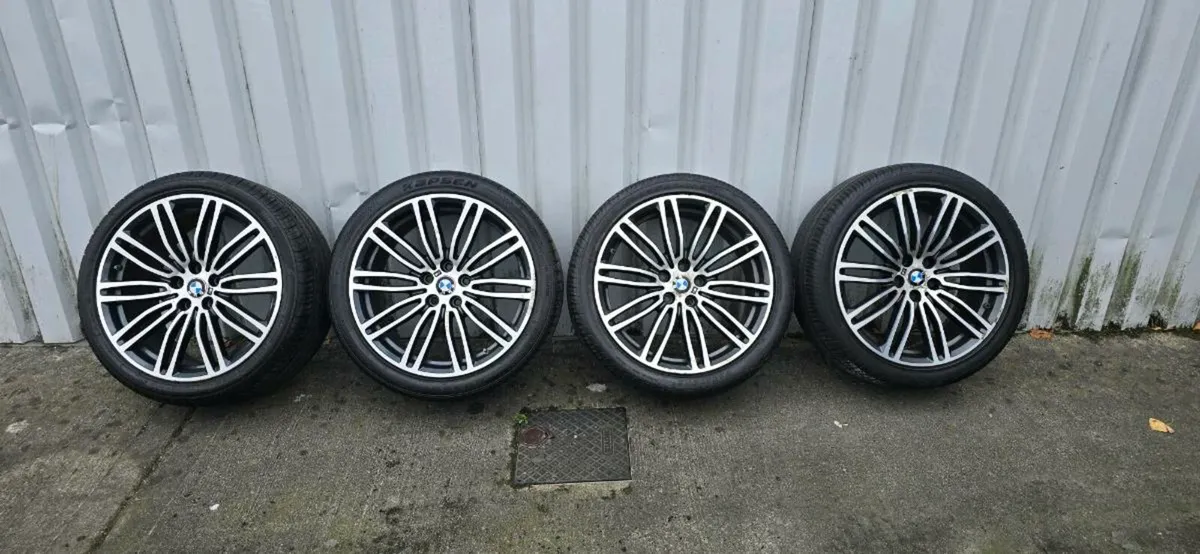 Genuine G30 Alloys - Image 1