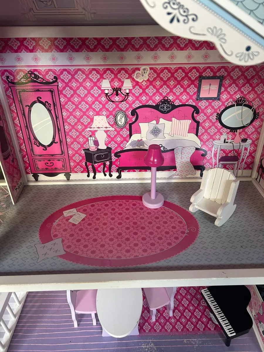 Doll house - Image 3