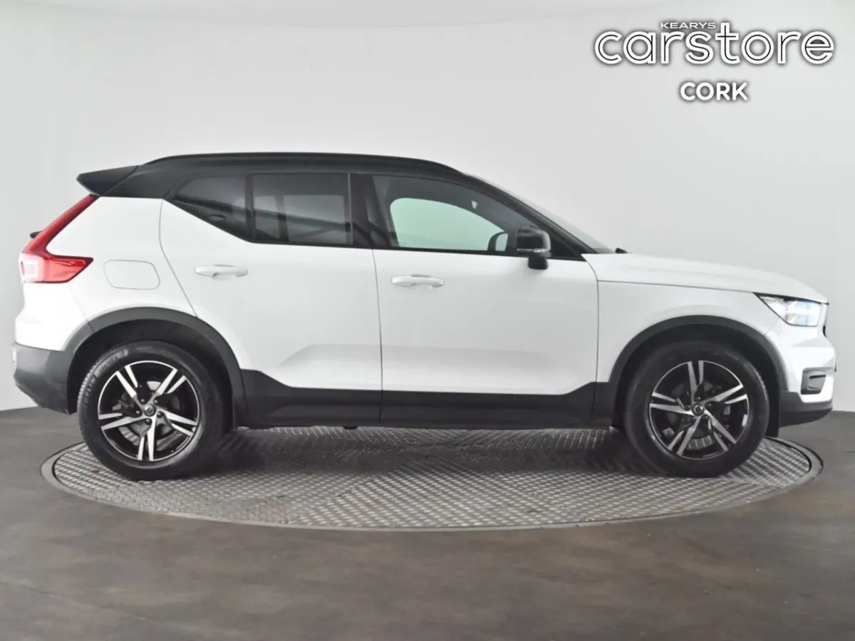 Volvo XC40 T3 (163hp) R-design - Image 3