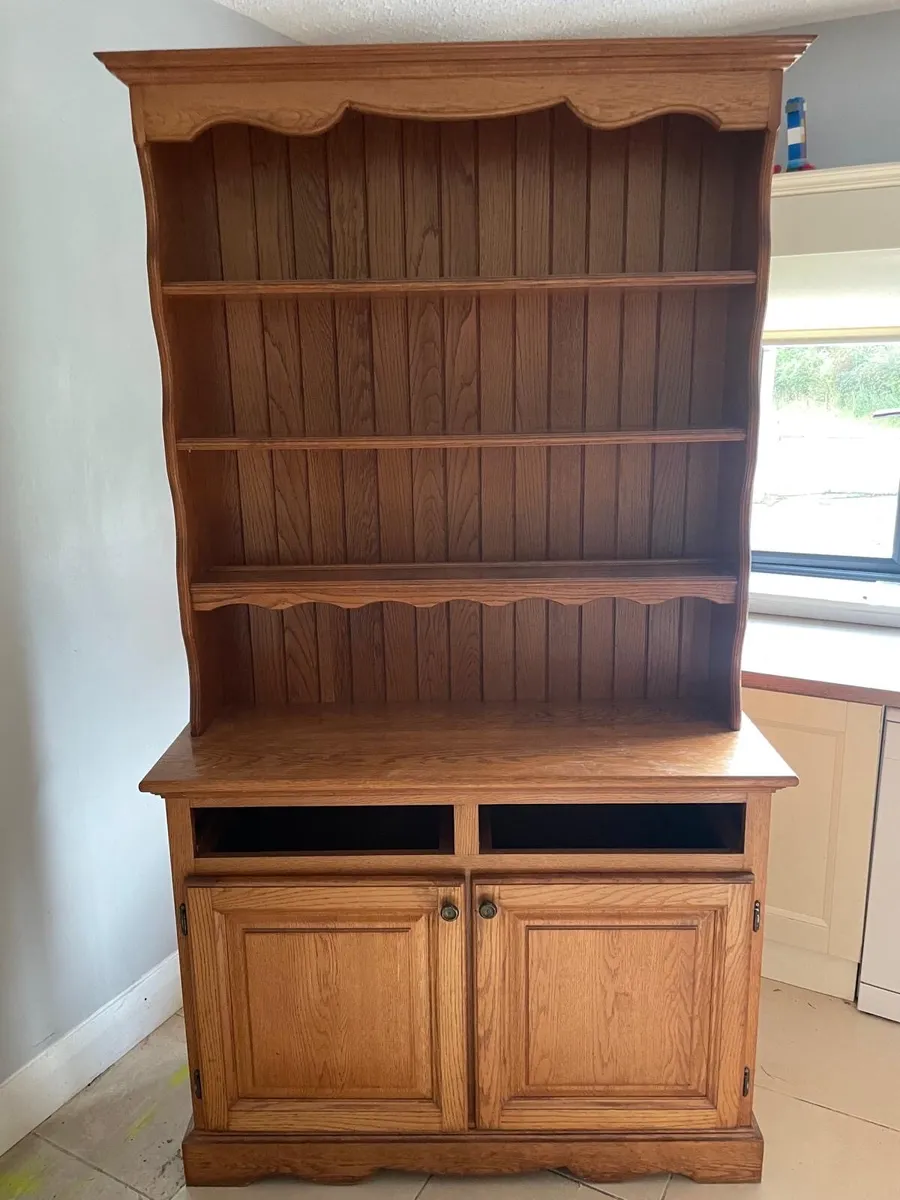 Oak kitchen dresser
