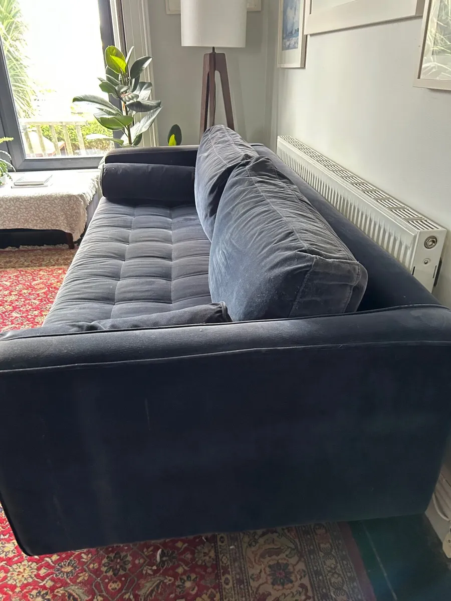 Couch - Image 2