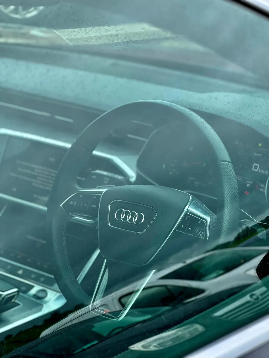Audi A6 2022 S Line - Image 3