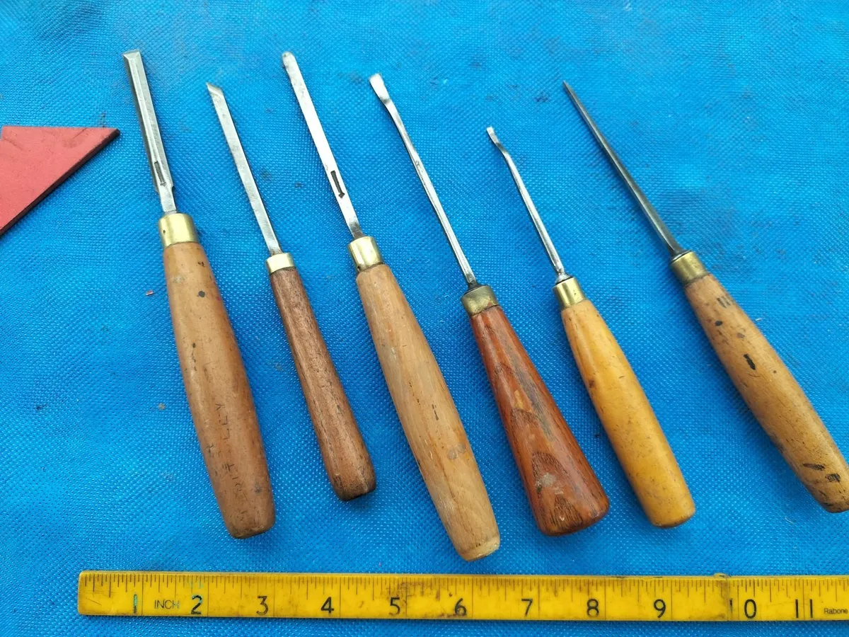 Carvers Chisels - Image 1